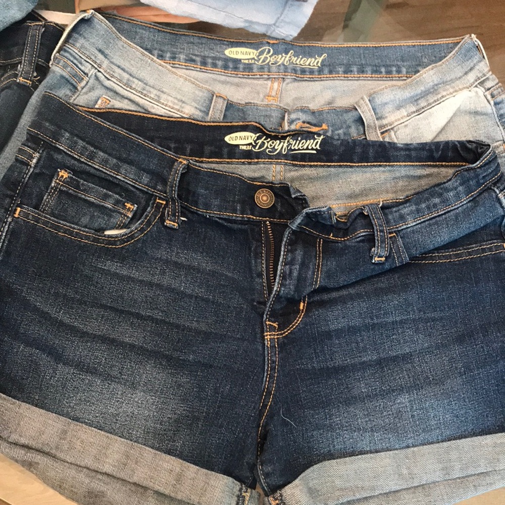 2 pairs of old navy shorts size6